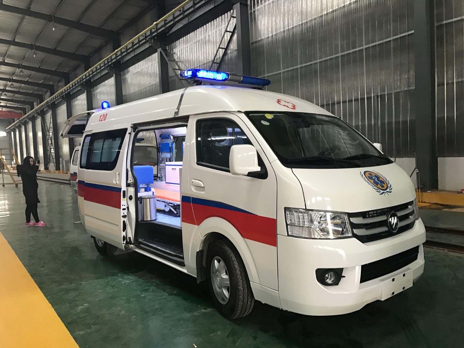 和静县救护车转院
